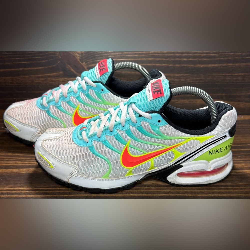 Nike Torch 4 Women’s Size 8.5 Shoes White Volt Laser Crimson